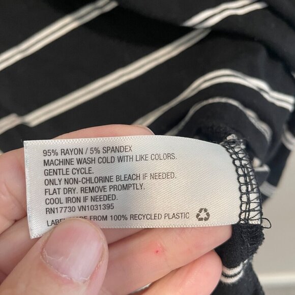 Mossimo Supply Black & White Striped V Neck Tee Medium - Picture 3 of 4